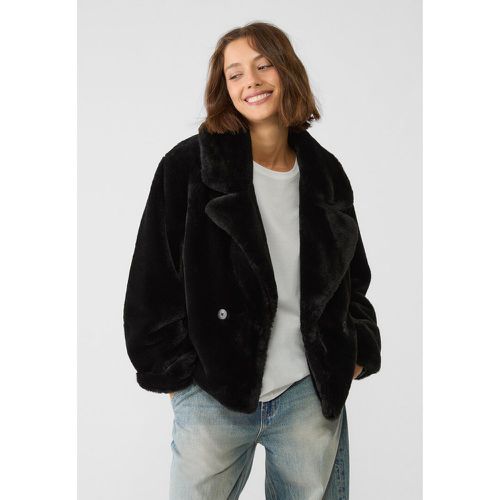 Blouson cache-cœur en fausse fourrure XS - Stradivarius - Modalova