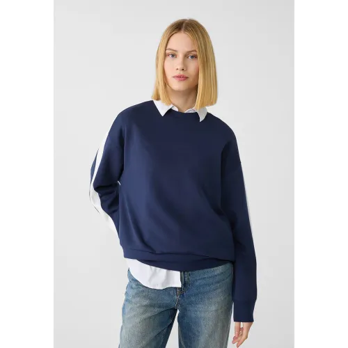 Sweat doux au toucher avec rayure sur le côté XS - Stradivarius - Modalova