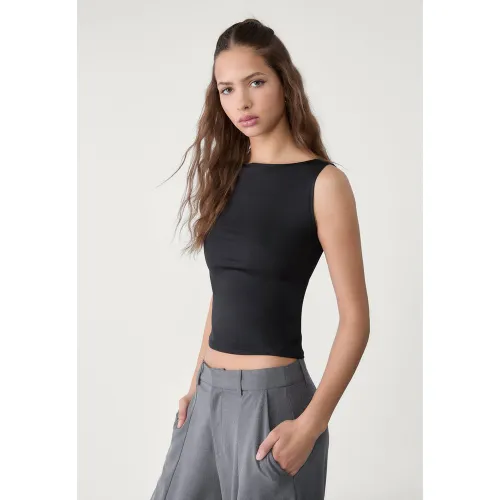 Top sans manches à col bateau XS - Stradivarius - Modalova