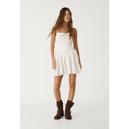 Robe courte à bretelles Écru XS - Stradivarius - Modalova