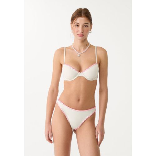 Culotte de bikini tanga brodée Écru XS - Stradivarius - Modalova