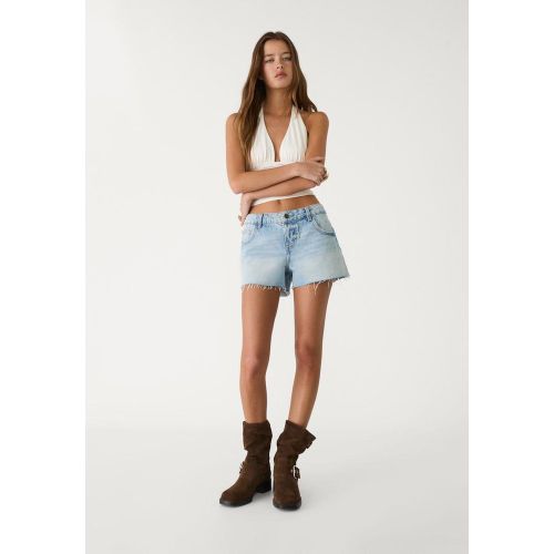 T-shirt encolure américaine froncé Écru XS - Stradivarius - Modalova