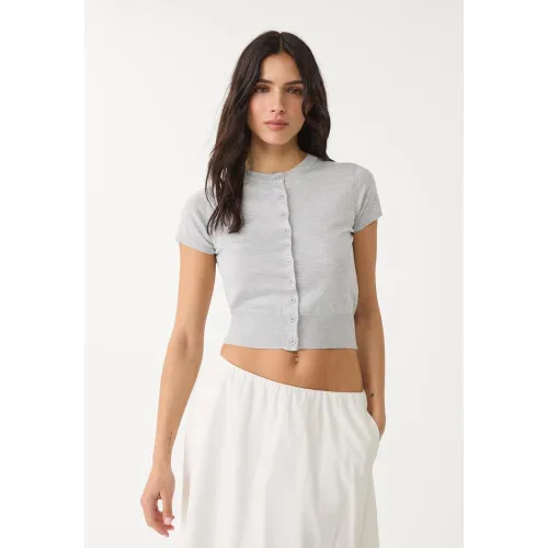 Top en maille à manches courtes avec boutons XS - Stradivarius - Modalova