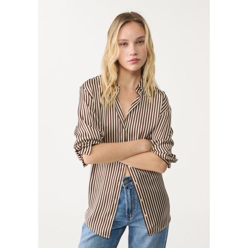 Chemise satinée à col à revers XS - Stradivarius - Modalova