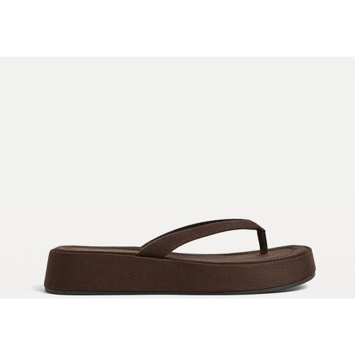 Sandales plates en tissu 35 - Stradivarius - Modalova