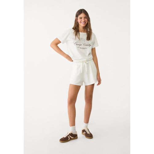 T-shirt manches courtes Newport Écru XS - Stradivarius - Modalova
