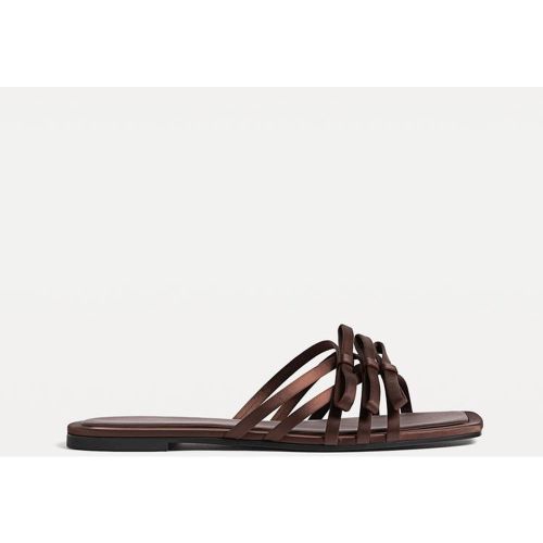 Sandales plates brides nœuds 35 - Stradivarius - Modalova