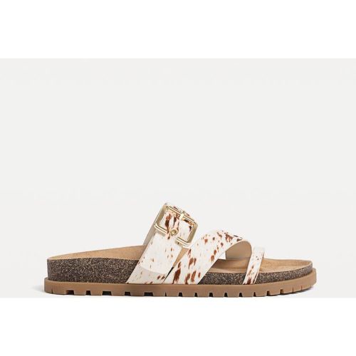 Sandales plates cuir effet fourrure 35 - Stradivarius - Modalova