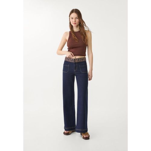 Jean minimaliste brodé 32 - Stradivarius - Modalova