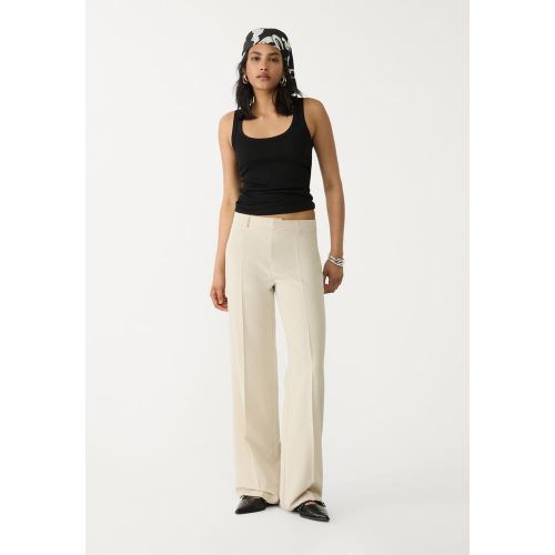 Pantalon droit habillé Écru 32 - Stradivarius - Modalova