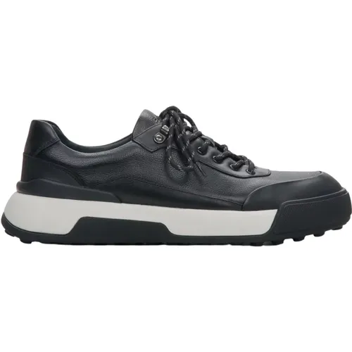 Estro - Shoes > Sneakers - Black - Estro - Modalova