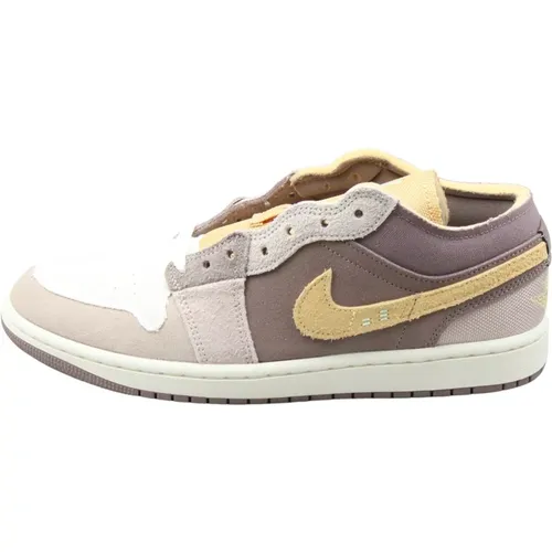 Jordan - Shoes > Sneakers - Beige - Jordan - Modalova