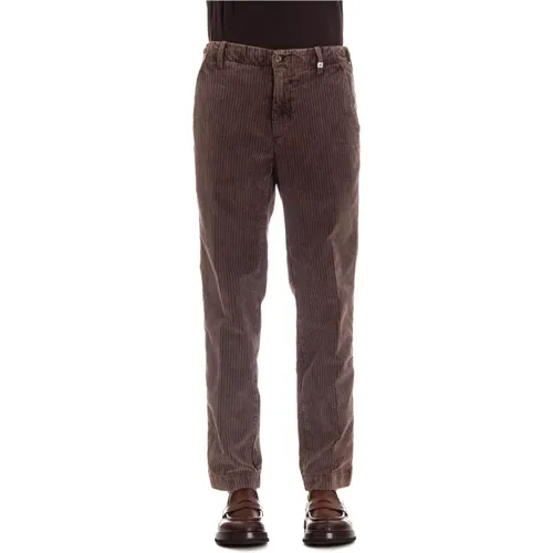 Myths - Trousers > Chinos - Brown - Myths - Modalova