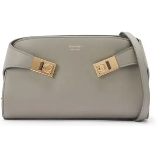 Bags > Cross Body Bags - - Salvatore Ferragamo - Modalova