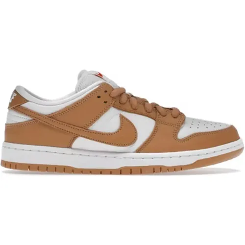 Nike - Shoes > Sneakers - Brown - Nike - Modalova