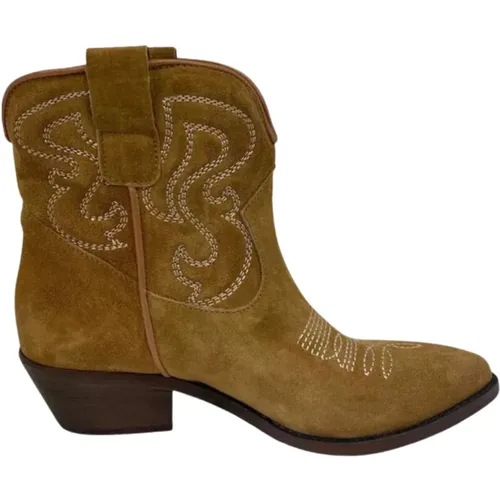 Shoes > Boots > Cowboy Boots - - Gisel Moire - Modalova