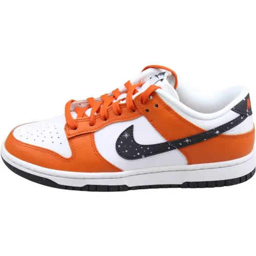 Nike - Shoes > Sneakers - Orange - Nike - Modalova