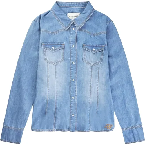 Blouses & Shirts > Denim Shirts - - Munthe - Modalova