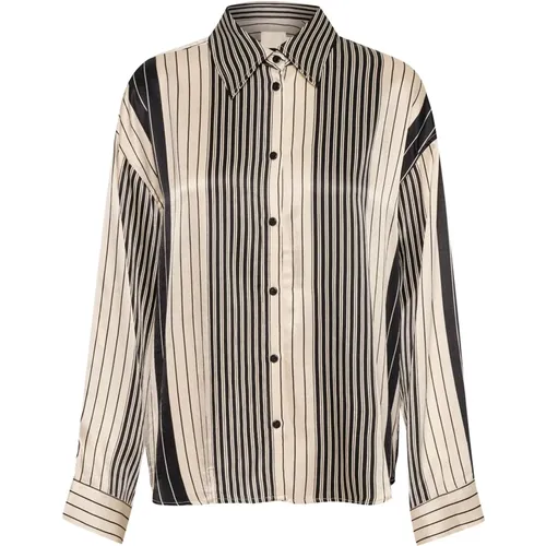 Blouses & Shirts > Shirts - - Soaked in Luxury - Modalova