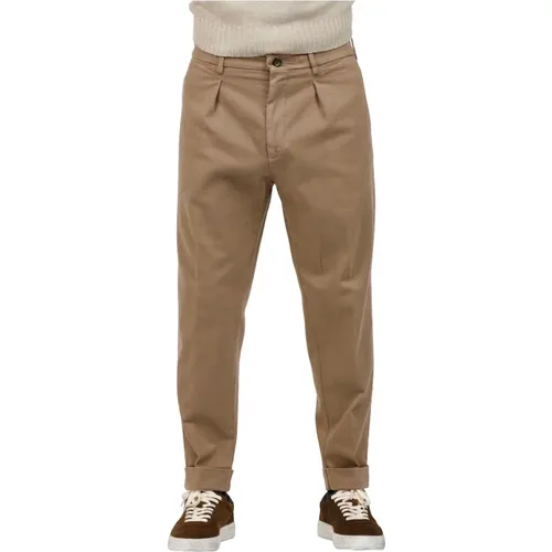 Trousers > Slim-fit Trousers - - Berwich - Modalova