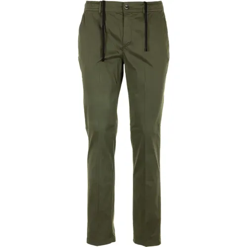 Cruna - Trousers > Chinos - Green - Cruna - Modalova