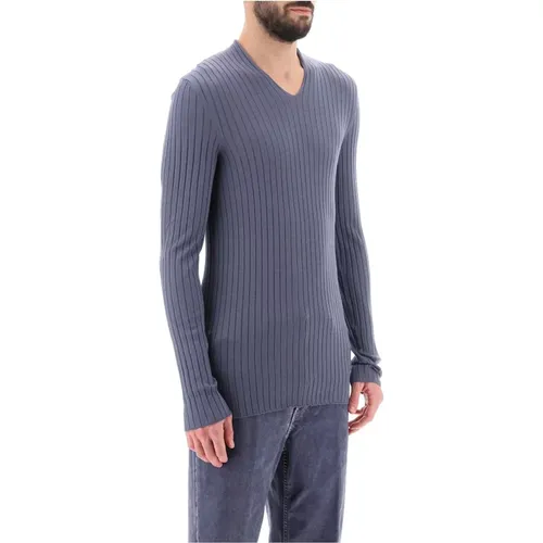 Knitwear > V-neck Knitwear - - Salvatore Ferragamo - Modalova