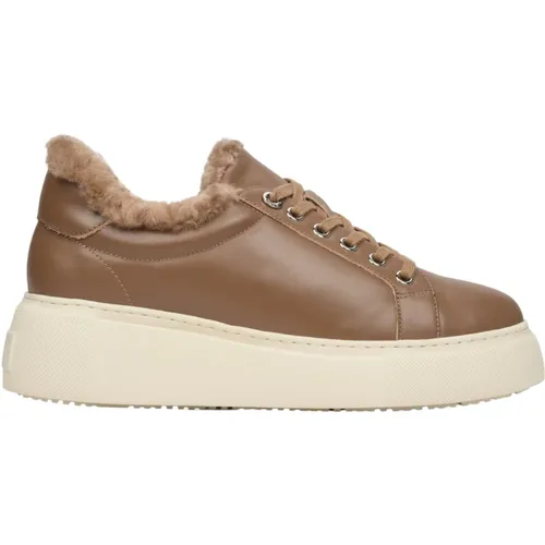 Estro - Shoes > Sneakers - Brown - Estro - Modalova