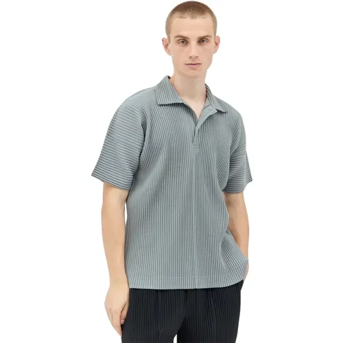 Tops > Polo Shirts - - Issey Miyake - Modalova