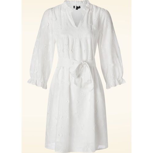 Robe brodée Ruth en blanc - Smashed Lemon - Modalova