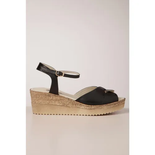 Sandales compensées Judith en cuir - Banned Retro - Modalova