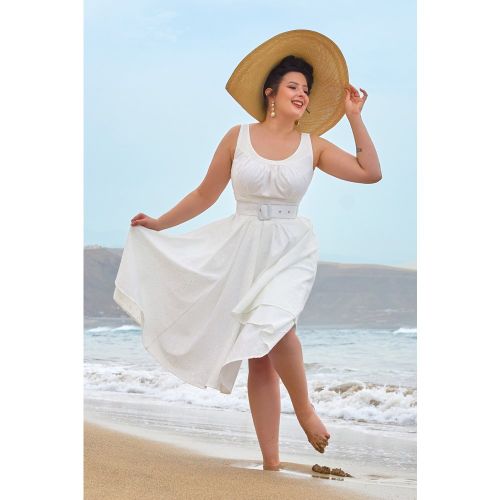 Robe évasée Arabella May en broderie anglaise blanche - miss candyfloss - Modalova