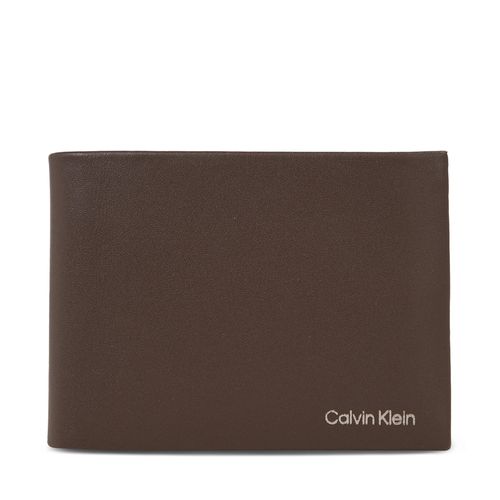 Portefeuille Calvin Klein Ck Concise Trifold 10Cc W/Coin L K50K510600 Marron - Chaussures.fr - Modalova