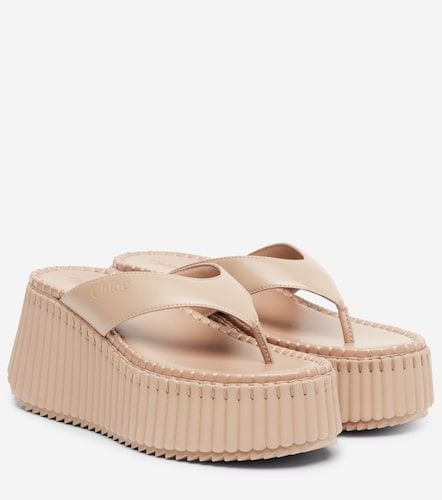 Chloé Mules compensées Nama 80 en cuir - Chloe - Modalova