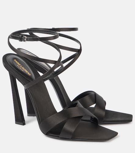 Sandales Corinne 110 en crêpe de satin - Saint Laurent - Modalova