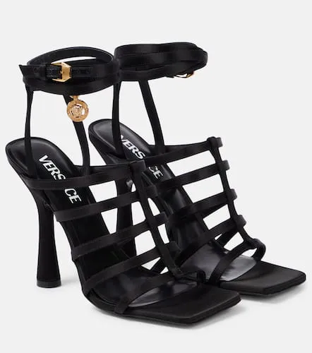 Versace Sandales Lycia en satin - Versace - Modalova