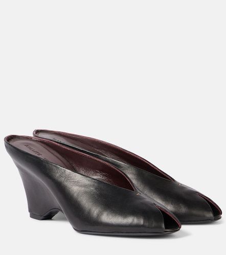 Mules compensées Cloak 75 en cuir - Khaite - Modalova