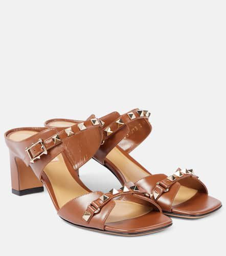 Mules Rockstud en cuir - Valentino Garavani - Modalova