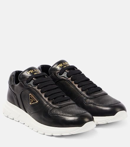Prada Baskets en cuir à logo - Prada - Modalova
