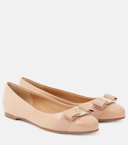 Ballerines Varina en cuir verni - Ferragamo - Modalova