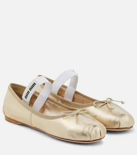 Miu Miu Ballerines en cuir à logo - Miu Miu - Modalova