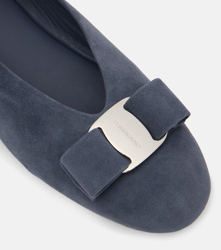 Ferragamo Ballerines Vanna en daim - Ferragamo - Modalova