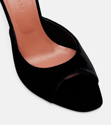 Mules Alexa 95 en velours - Amina Muaddi - Modalova