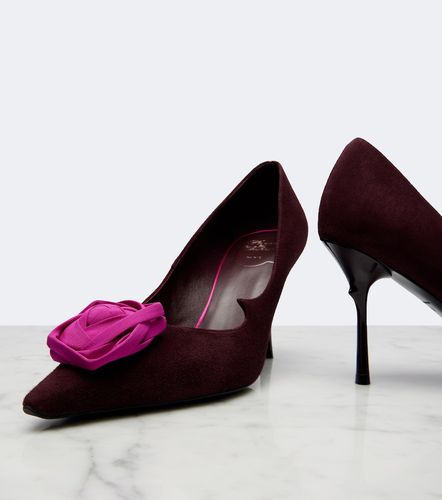 Escarpins Rose Vivier en daim à appliqués floraux - Roger Vivier - Modalova