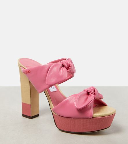 Mules à plateforme Rua en cuir et raphia - Jimmy Choo - Modalova