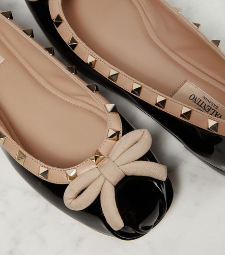 Ballerines Rockstud en cuir verni - Valentino Garavani - Modalova