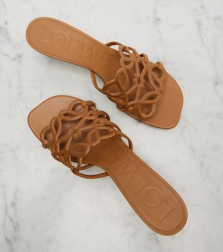Mules Petal Anagram 45 en cuir - Loewe - Modalova