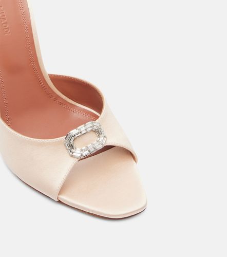 Mules Mini Camelia en satin à ornement - Amina Muaddi - Modalova