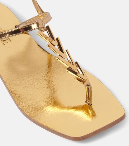 Versace Tongs en cuir métallisé - Versace - Modalova