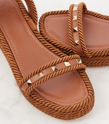 Espadrilles Rockstud Torchon en cuir - Valentino Garavani - Modalova