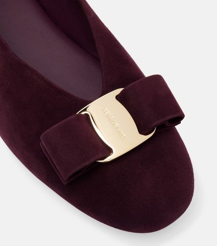 Ferragamo Ballerines Vanna en daim - Ferragamo - Modalova
